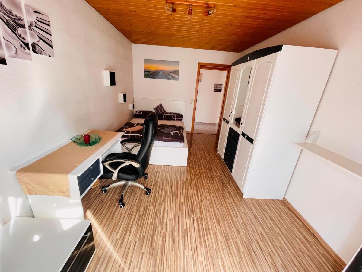 Kleine Ein Zimmer Wohnung Mit Gartenanlage Salem  Exterior foto